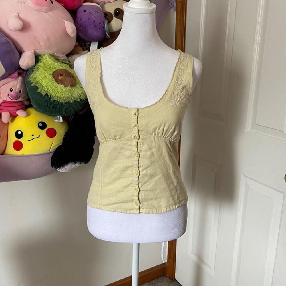 HOLLISTER Y2K BUTTER YELLOW EMBROIDERED TANK TOP